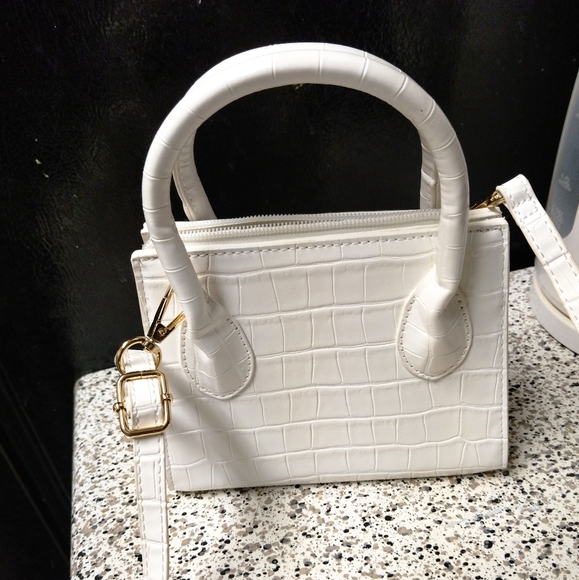 Bag - Picture 2 of 4